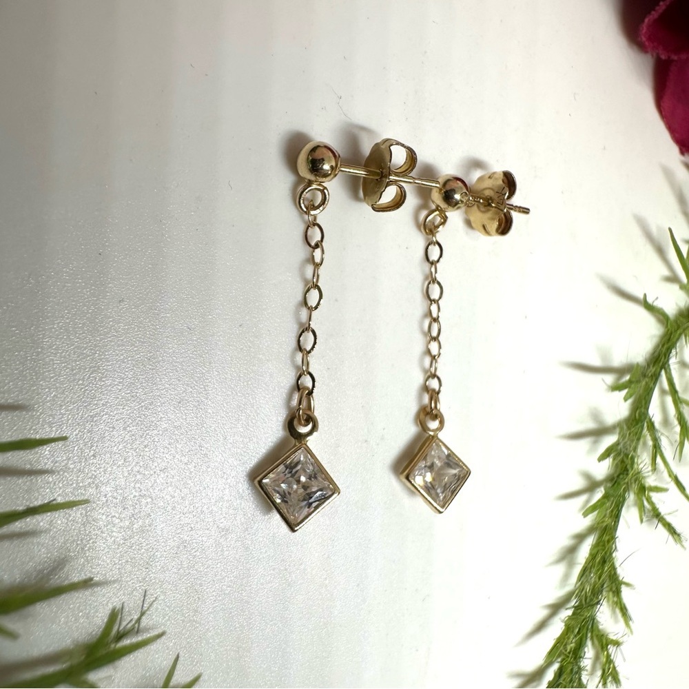 14K Gold ⚜️ Dainty Chain Dangling Cubic Zirconia Drop Earrings - Picture 4 of 12